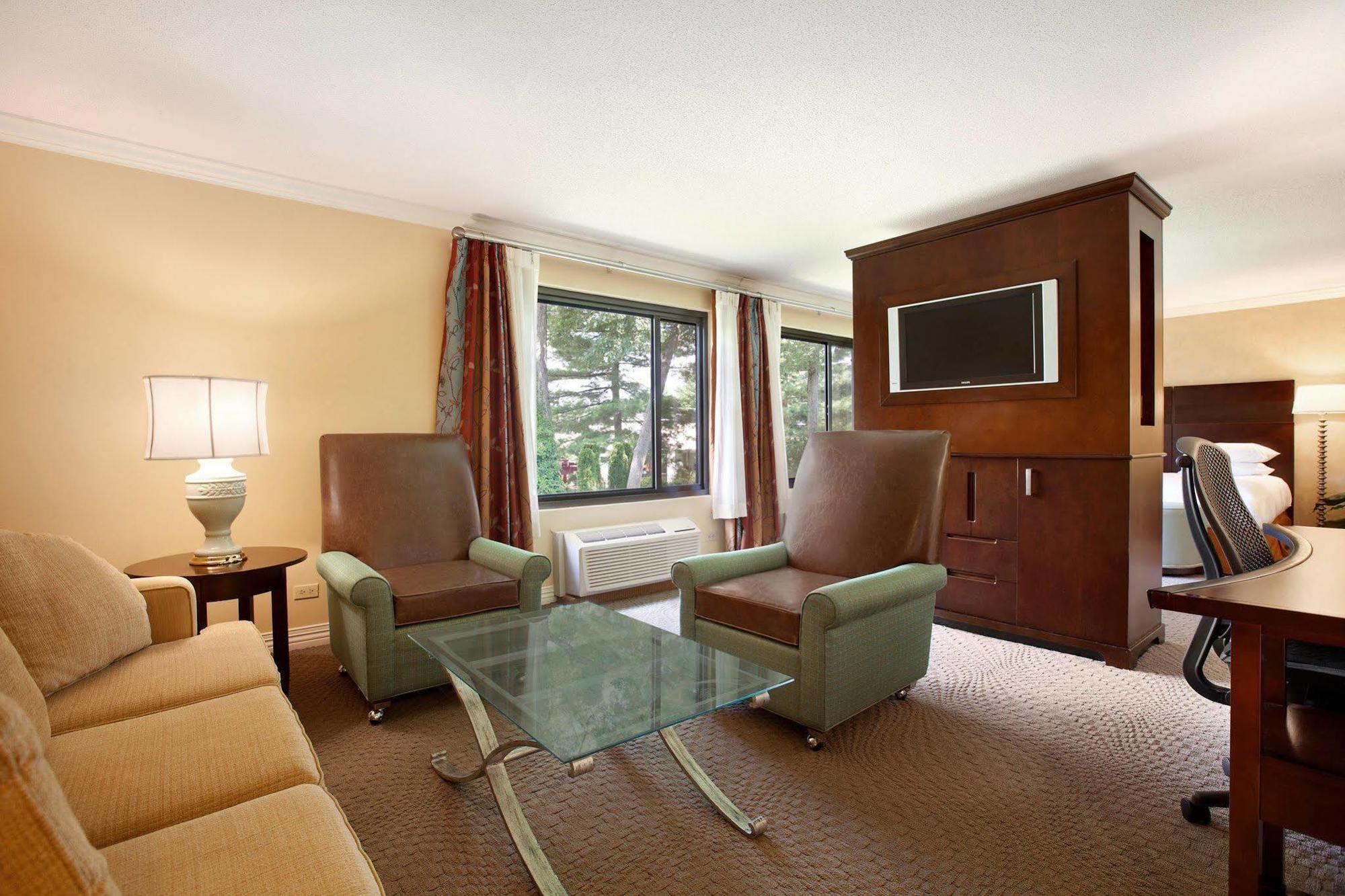 Doubletree By Hilton Hotel Boston - Bedford Glen Exteriör bild