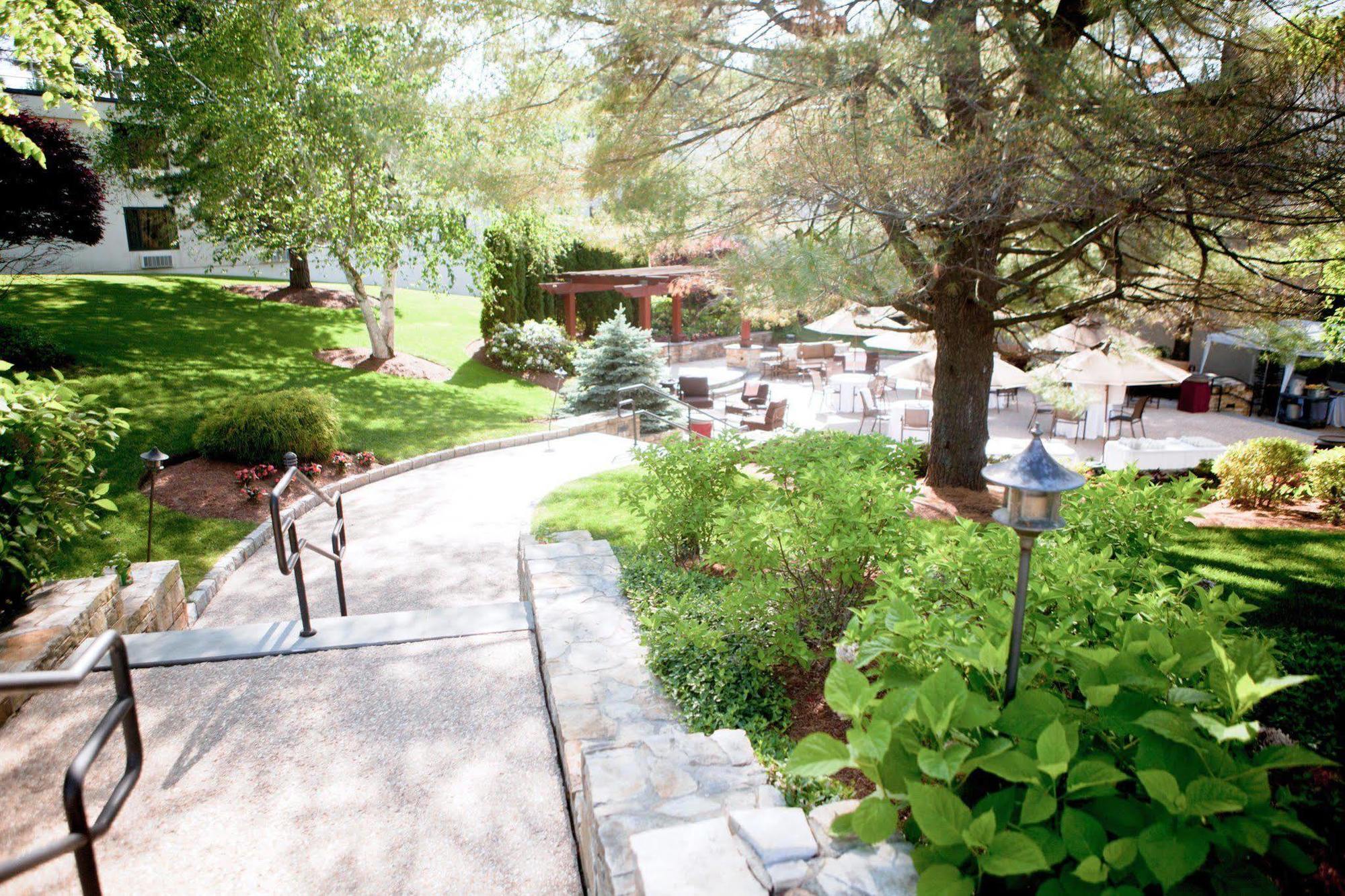 Doubletree By Hilton Hotel Boston - Bedford Glen Exteriör bild