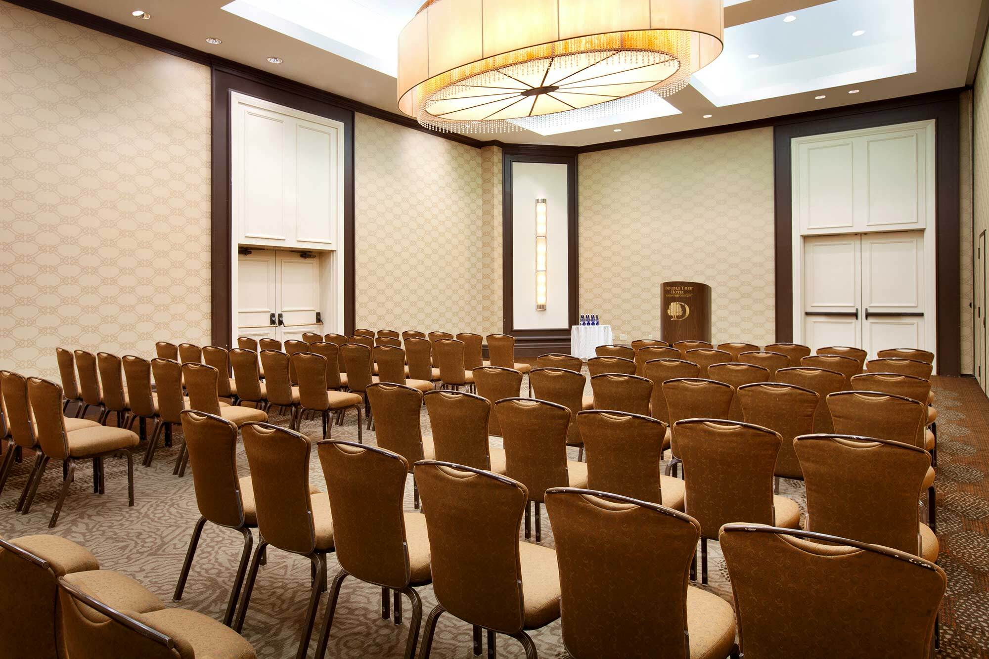Doubletree By Hilton Hotel Boston - Bedford Glen Exteriör bild